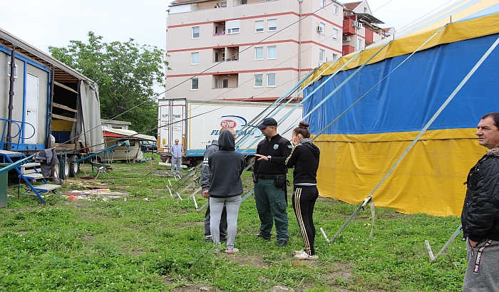 FOTO: Uklanja se cirkus na Detelinari