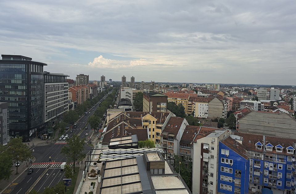 Petak pred Novosađanima: Saobraćaj standardno haotičan, raspored dešavanja bogat