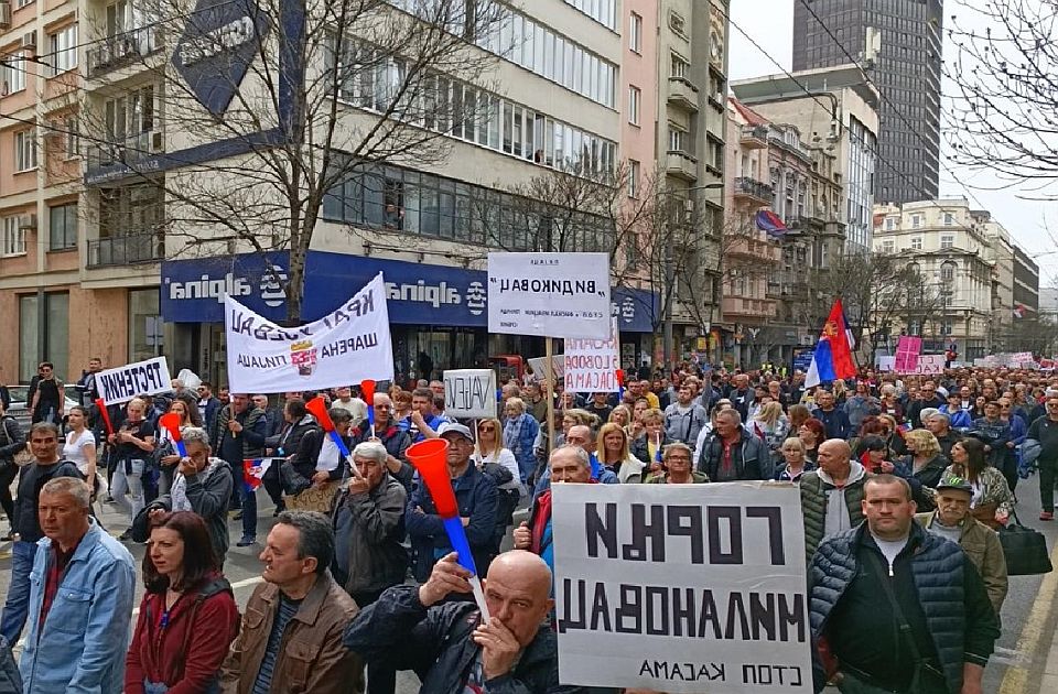 Završen protest pijačnih prodavaca ispred Predsedništva