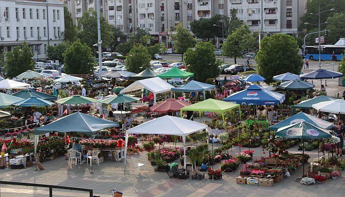 Peta prolećna Cvetna pijaca u petak i subotu kod Spensa