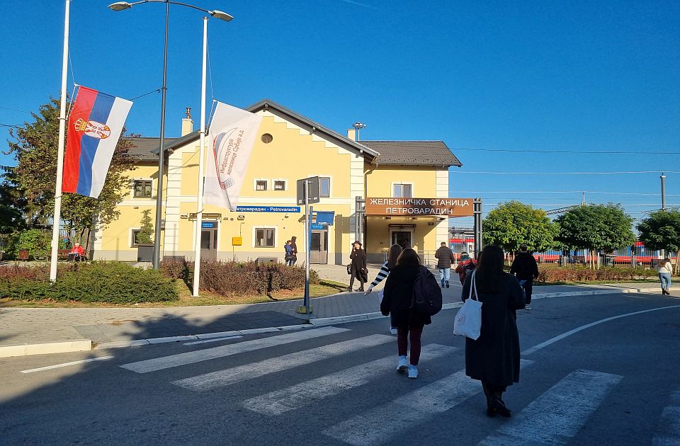 VIDEO Kako sada vozom za Beograd: Redovne autobuske linije do Petrovaradina, vanredna do Novog Sada