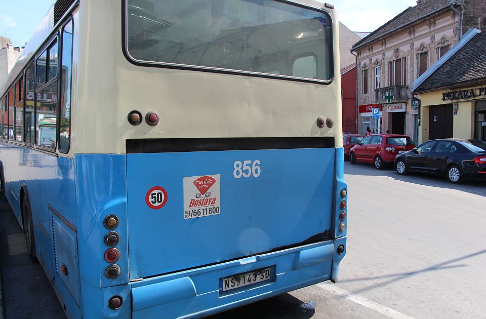 Vanredni polasci gradskih autobusa sa Železničke stanice u Petrovaradinu