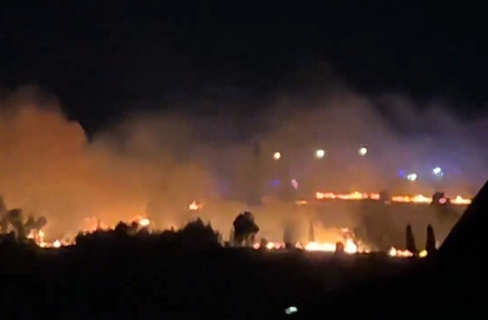 VIDEO: Ugašen veliki požar kod Podgorice izazvan vatrometom, uhapšeni osumnjičeni