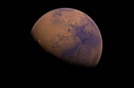 Na Marsu otkrivene hiljade tona zamrznute vode na vrhu jednog vulkana