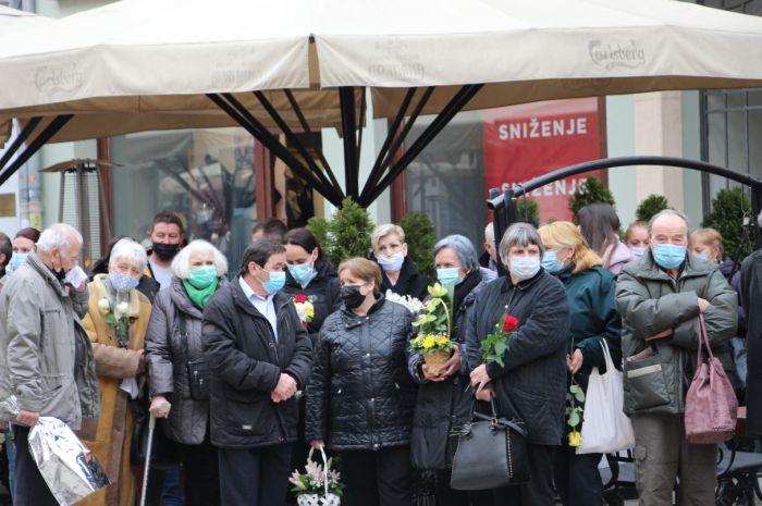 FOTO: Trinaest godina od tragedije u "Laundžu", izgubljeno osam mladih života