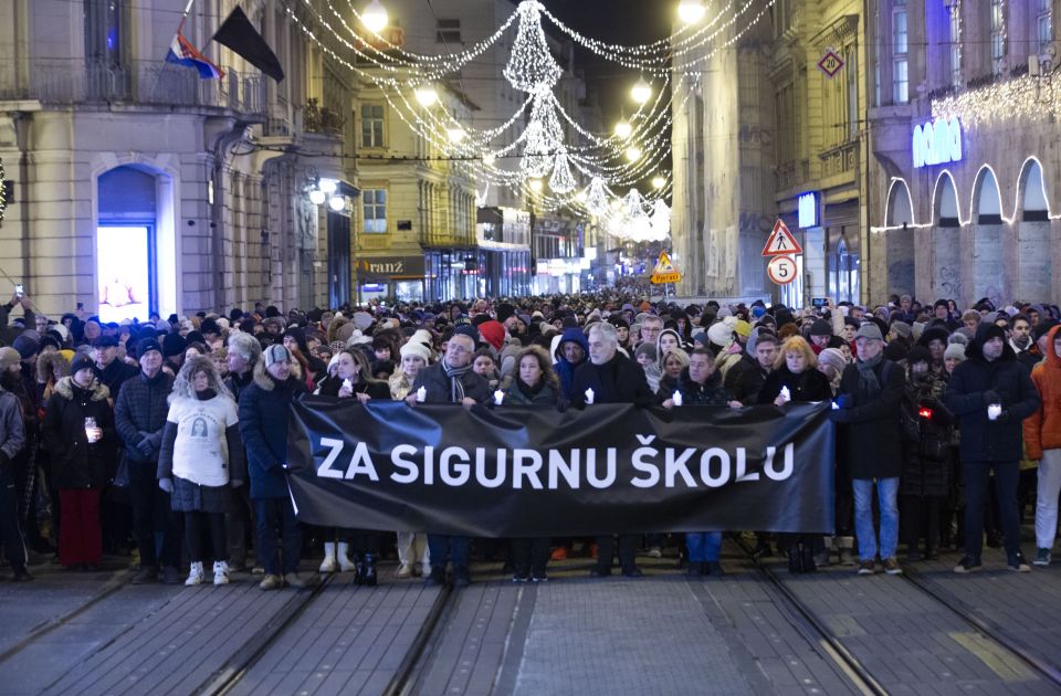 FOTO: U Zagrebu skup i šetnja građana "Za sigurnu školu"