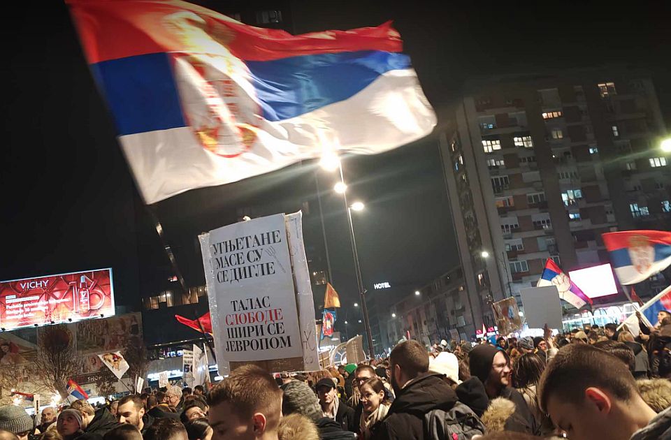 FOTO, VIDEO Održan protest u Nišu: "Nadaju se da ćemo se umoriti, naša želja je mnogo jača"