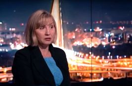 Profesorka Vojvodić: Ministarka ne mora da ima haljinice i cipelice, ali mora da ima obraz i kičmu