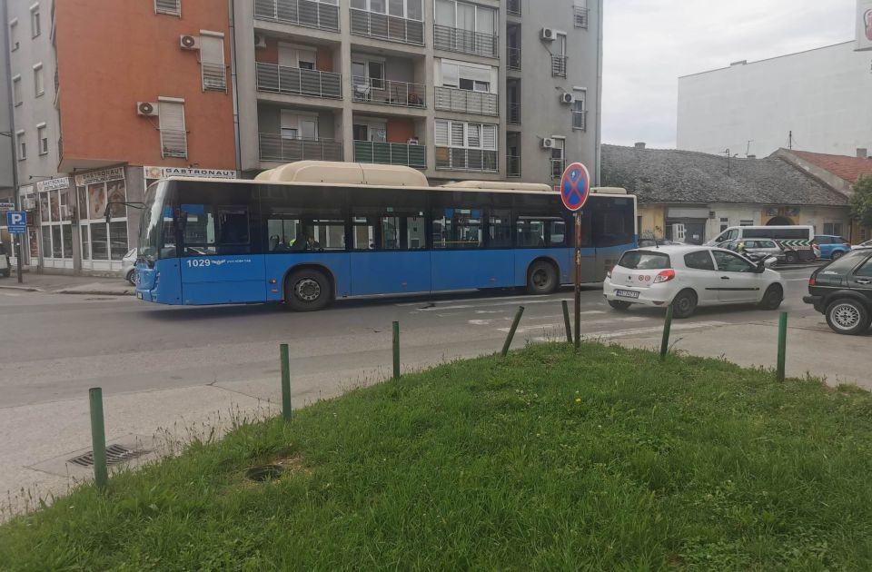 Postavlja se semafor nakon što je autobus GSP-a udario devojku: Koštaće više od 10 miliona