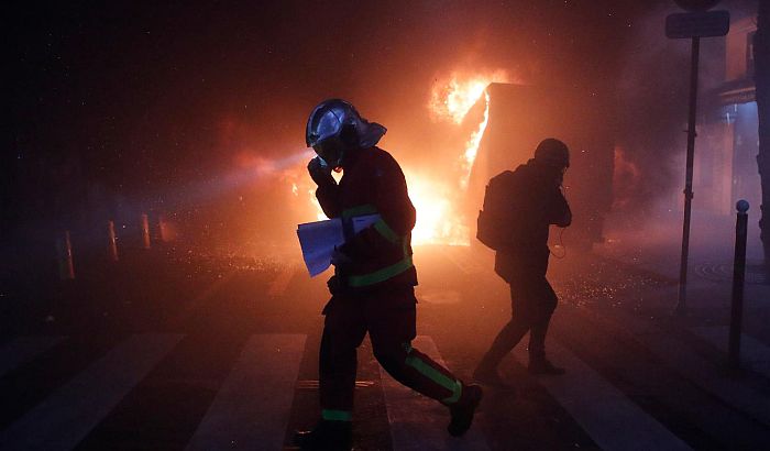 U sukobima s demonstrantima u Francuskoj povređeno 67 policajaca