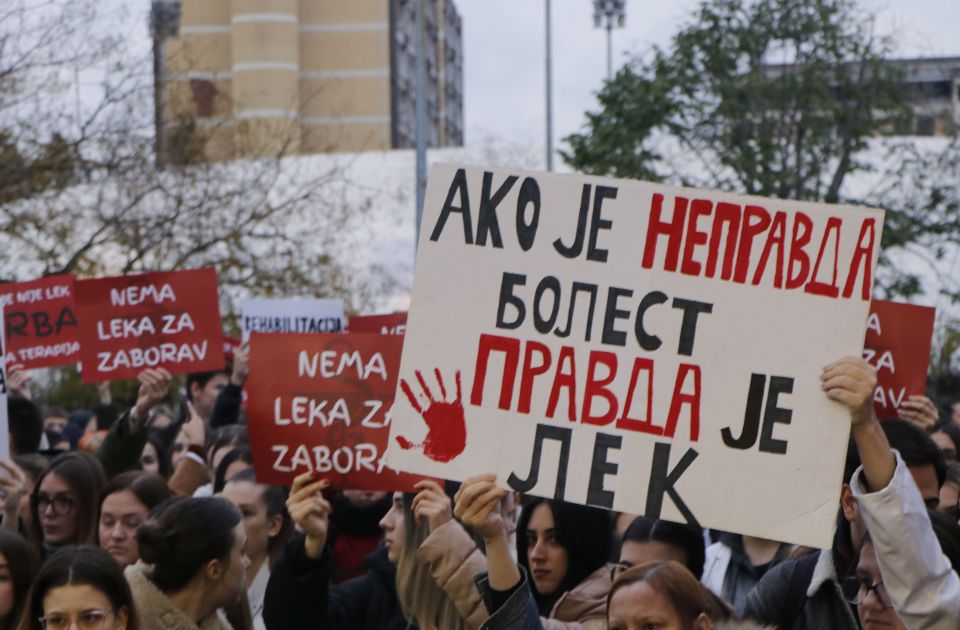 Doktori podržavaju studente u blokadi i njihove zahteve: Lekarska komora se ekspresno ogradila