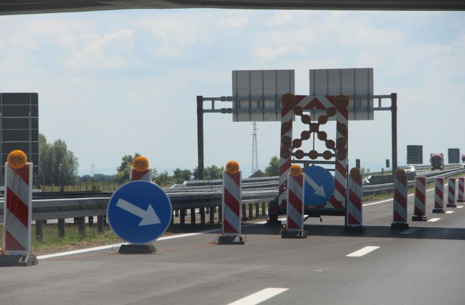 U utorak izmena saobraćaja na deonici od petlje Nova Pazova do petlje Novi Banovci