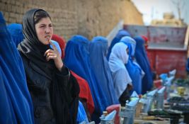 Javno bičevanje 63 ljudi na stadionu u Avganistanu, među njima 14 žena