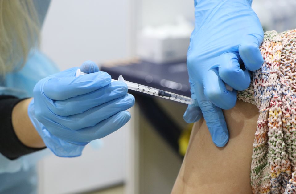 Studenti ne mogu da prime drugu dozu HPV vakcine: Nadležni kažu da će biti do kraja nedelje