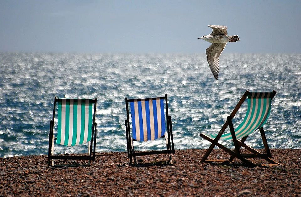 Mesto u Hrvatskoj zabranilo ostavljanje peškira na plaži preko noći: Kazna za građane do 200 evra