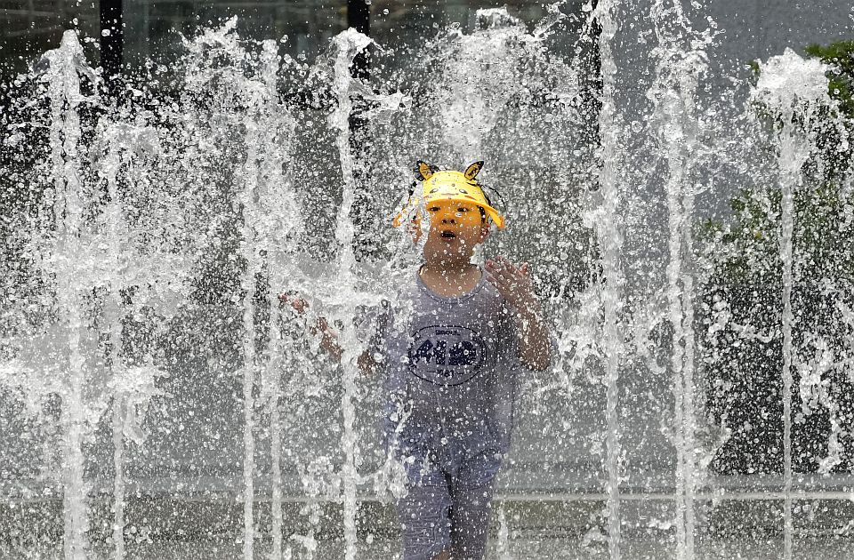 Upozorenje u Kini zbog temperature do 40 stepeni, na snazi crveni meteoalarm