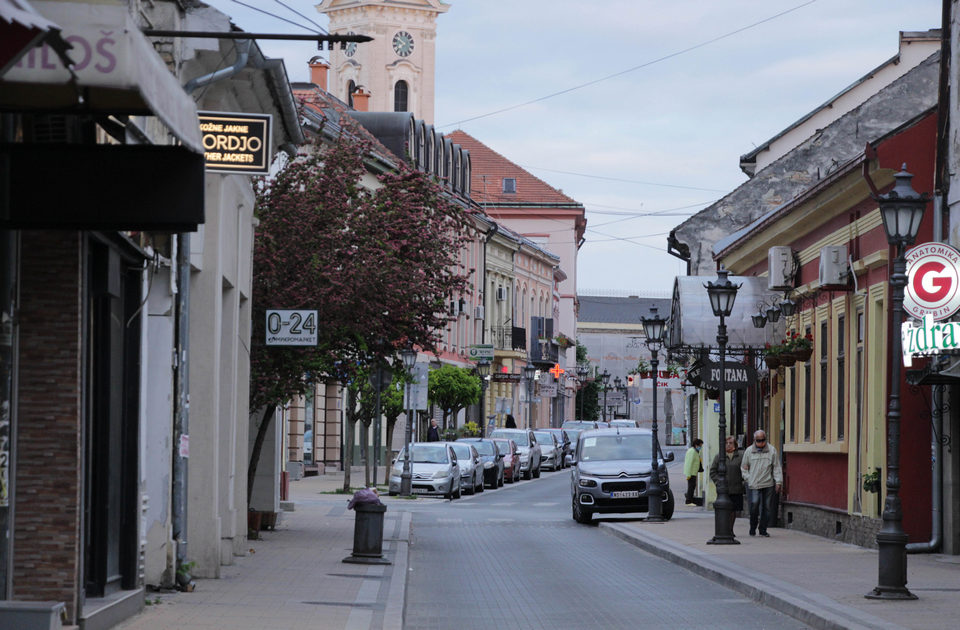 Miran četvrtak u Novom Sadu za Dan primirja - nekom slobodan dan, slobodan parking svima