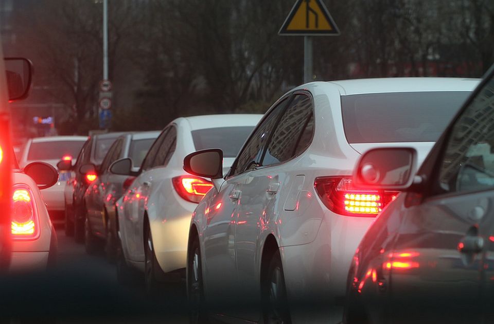 Vozači, ako krećete na put, naoružajte se strpljenjem: Očekuju se gužve zbog praznika