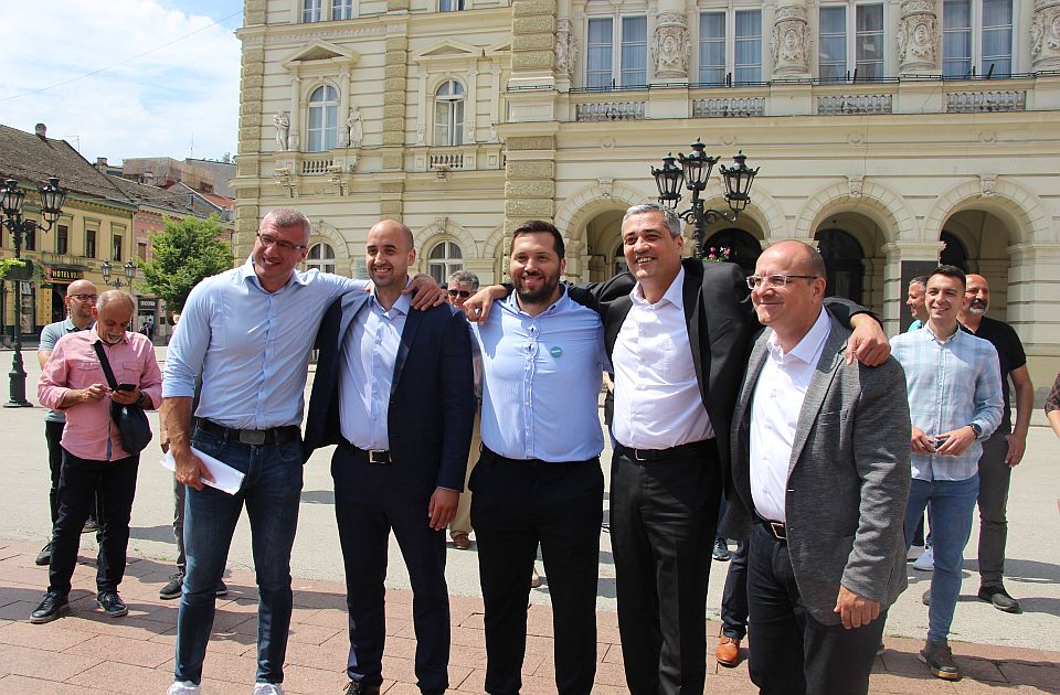 FOTO, VIDEO: Tri opozicione liste najavile pobedu i postizbornu koaliciju u Novom Sadu