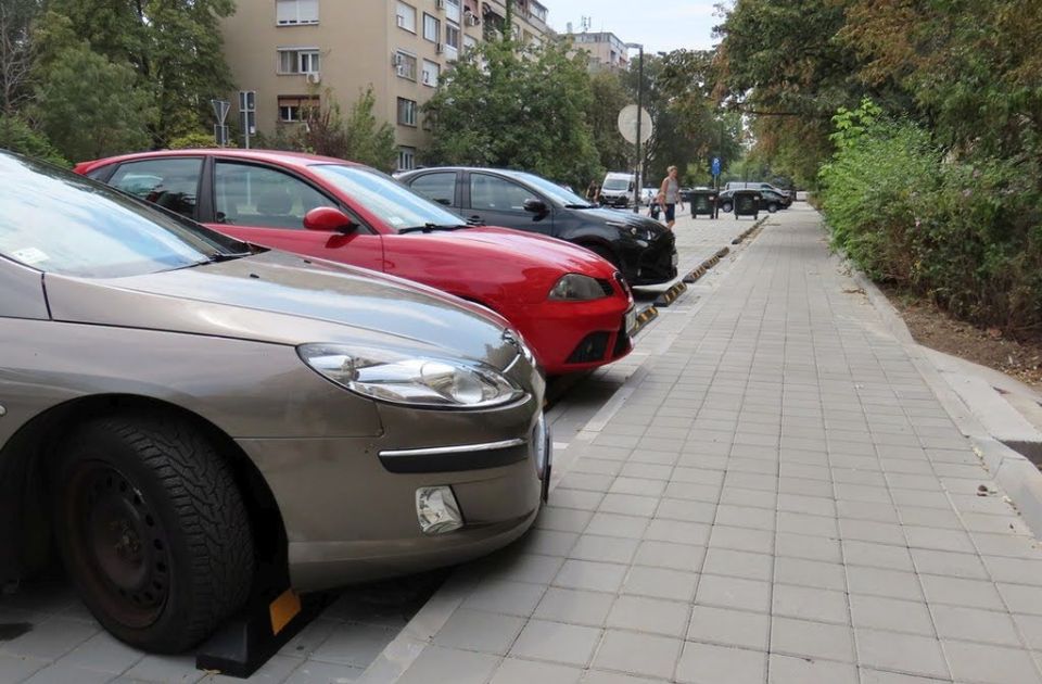 Završen deo radova na parkingu u Vojvođanskoj ulici, slede novi do Puškinove