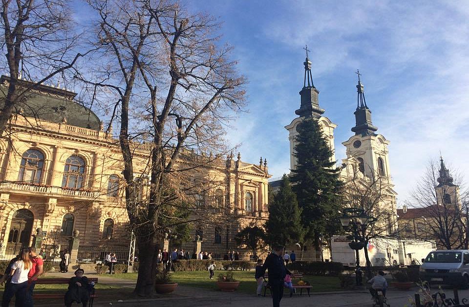 Na današnji dan: Napadnuti Sremski Karlovci, zamalo uništen Novi Sad, rođena Ana Frank