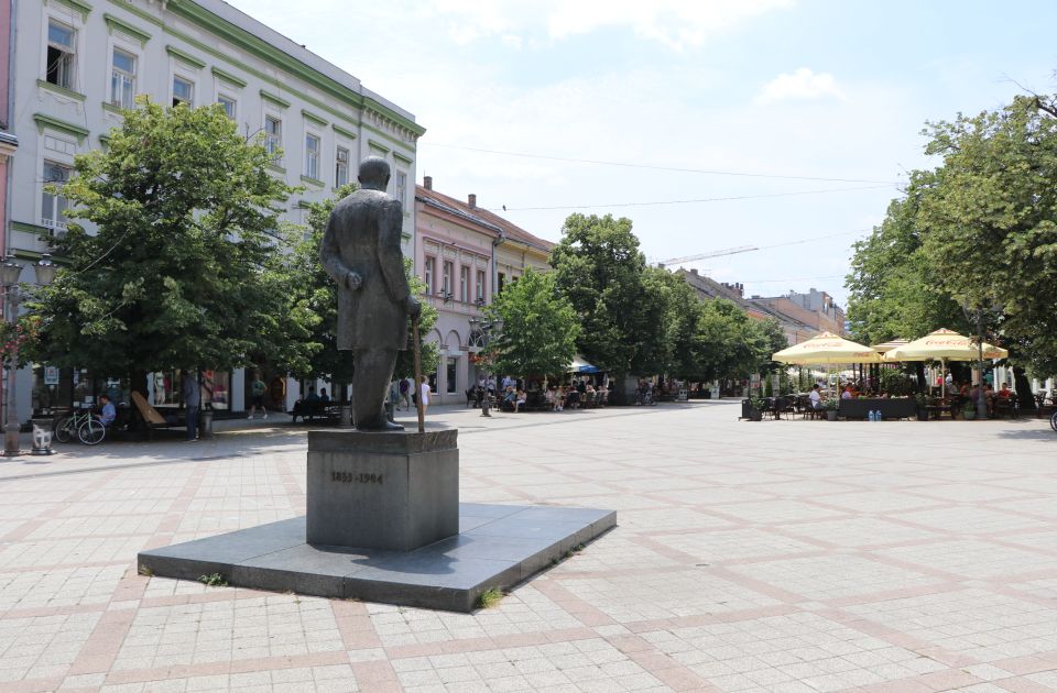 Petak u Novom Sadu: Noćni bazar, žurke i pljuskovi