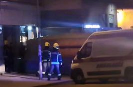 VIDEO: Lomio po tuđem stanu u Temerinskoj ulici, intervenisali policija, Hitna pomoć i vatrogasci