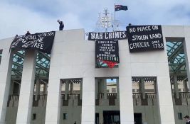 FOTO: Propalestinski aktivisti istakli transparente na parlamentu Australije 