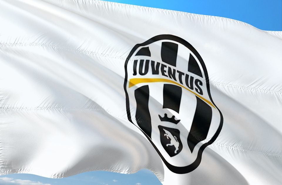 La Juventus è stata punita con una detrazione di 15 punti per frode finanziaria