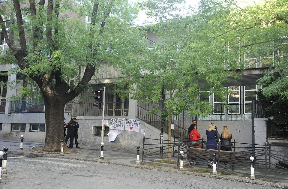 Kažnjeni psiholog, pedagog i sekretar škole "Vladislav Ribnikar"