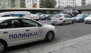 Novosađanin zarobio i tukao troje mladih, pa napao policajce prilikom hapšenja