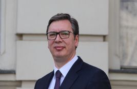 Vučić: 10 godina na čelu stranke sasvim dovoljno