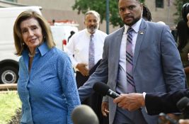 Nensi Pelosi: Na predsedniku Bajdenu je da odluči da li će ostati u trci za reizbor