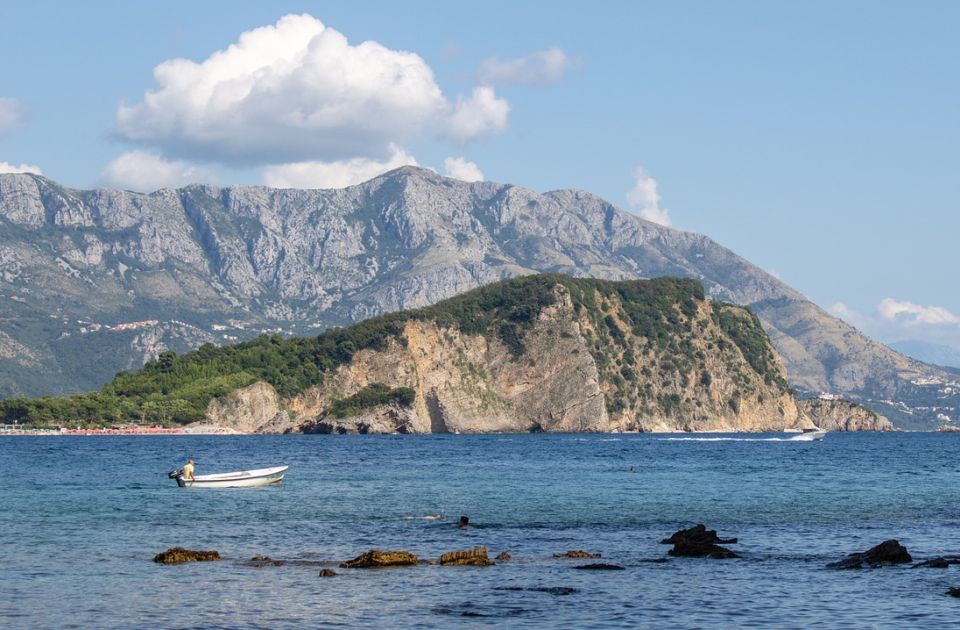 Zabranjeno kupanje na Slovenskoj plaži u Budvi