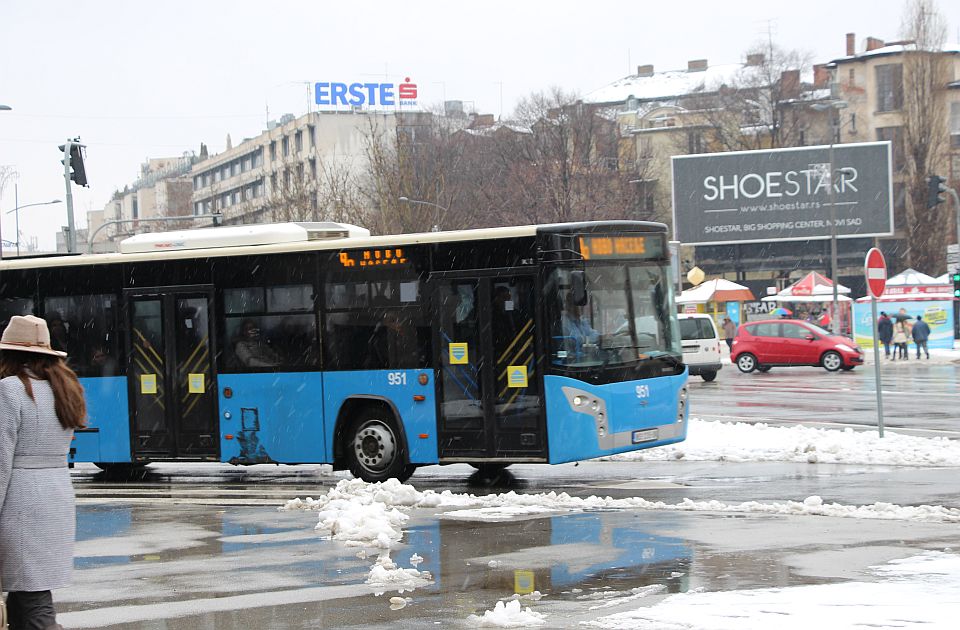 Autobus GSP-a do Luga ne saobraća zbog snega | Novosadski informativni portal 021