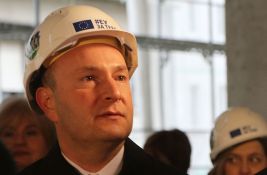 Gradonačelnik Novog Sada promoviše rudnik u Jadru, deli 