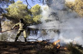 Požar i na ostrvu Hios, premijer Grčke upozorava na opasno leto
