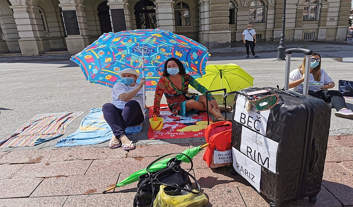 FOTO: Turistički radnici u Novom Sadu ukazali na težak položaj, očekuju pomoć države