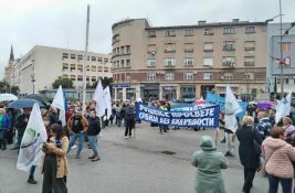 VIDEO Protest prosvetara i u Novom Sadu: Rušenje prosvete - Srbija bez budućnosti