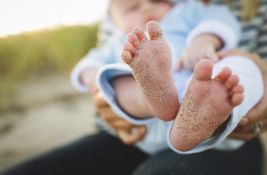 Lepa vest u Novom Sadu: Za jedan dan rođena 21 beba, bliznakinje među njima