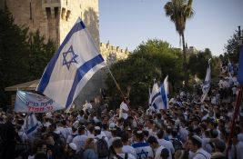 VIDEO: Hiljade Jevreja marširalo kroz palestinski deo Jerusalima uzvikujući rasističke parole 