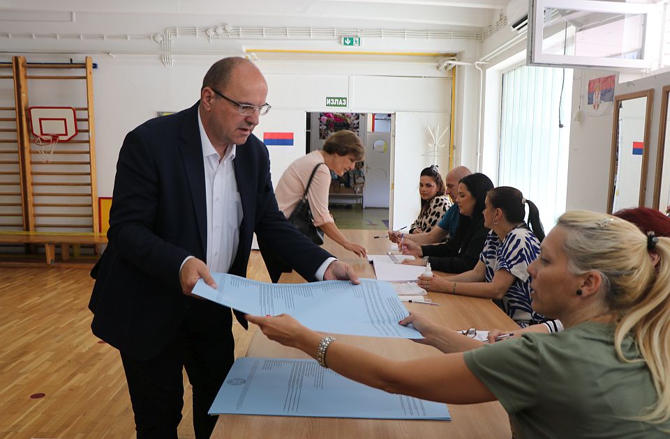 Udružena opozicija traži ponavljanje izbora u Novom Sadu, podneli na desetine prigovora