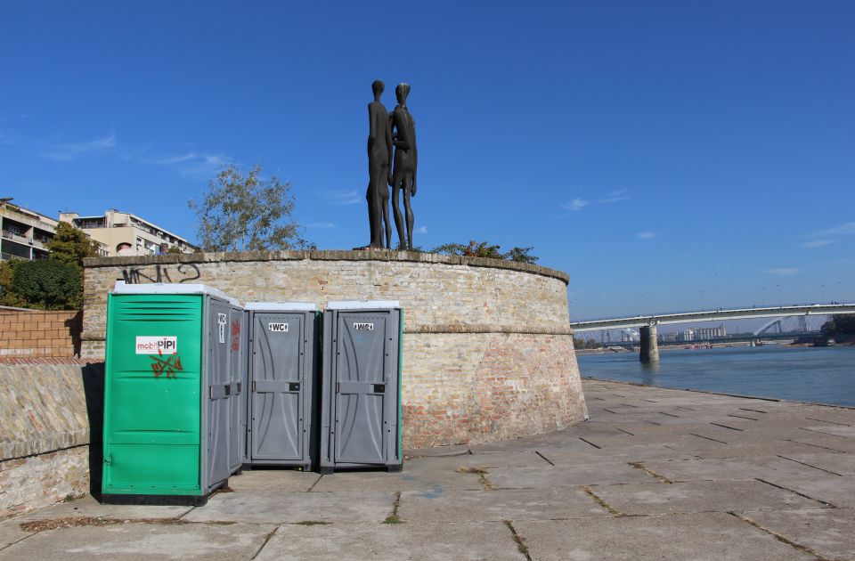 Novi Sad za mobilne toalete spremio šest miliona dinara