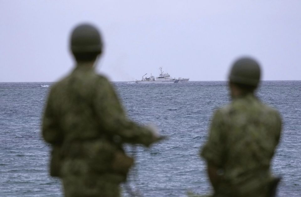 Pronađene krhotine posle pada japanskog vojnog helikoptera, traga se za 10 članova posade