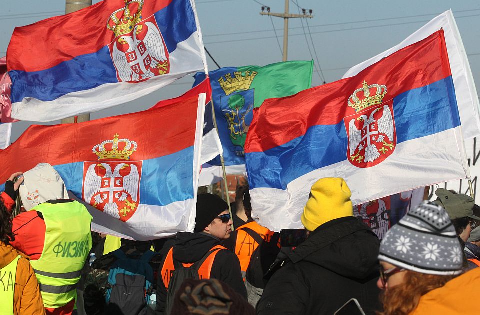 Dvostruki aršin vlasti u prikazivanju protesta Rusiji i Zapadu: Od "špijuni" do pisma "širi dalje"