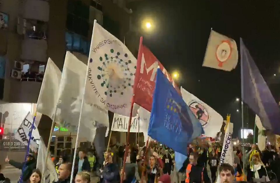 Studente podržalo šest vladika SPC: Studenti su naša budućnost