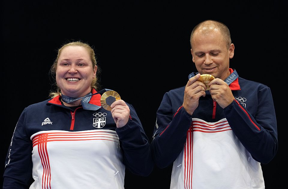 Prvo zlato za Srbiju u Parizu: Strelci Damir Mikec i Zorana Arunović olimpijski šampioni