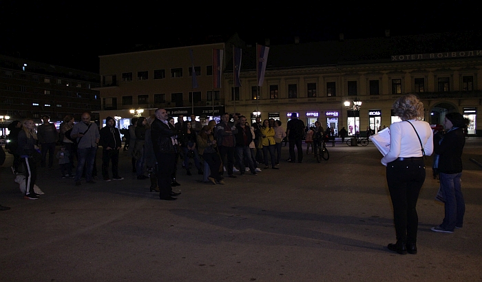 FOTO: Protest podrške osobama sa invaliditetom održan na Trgu slobode