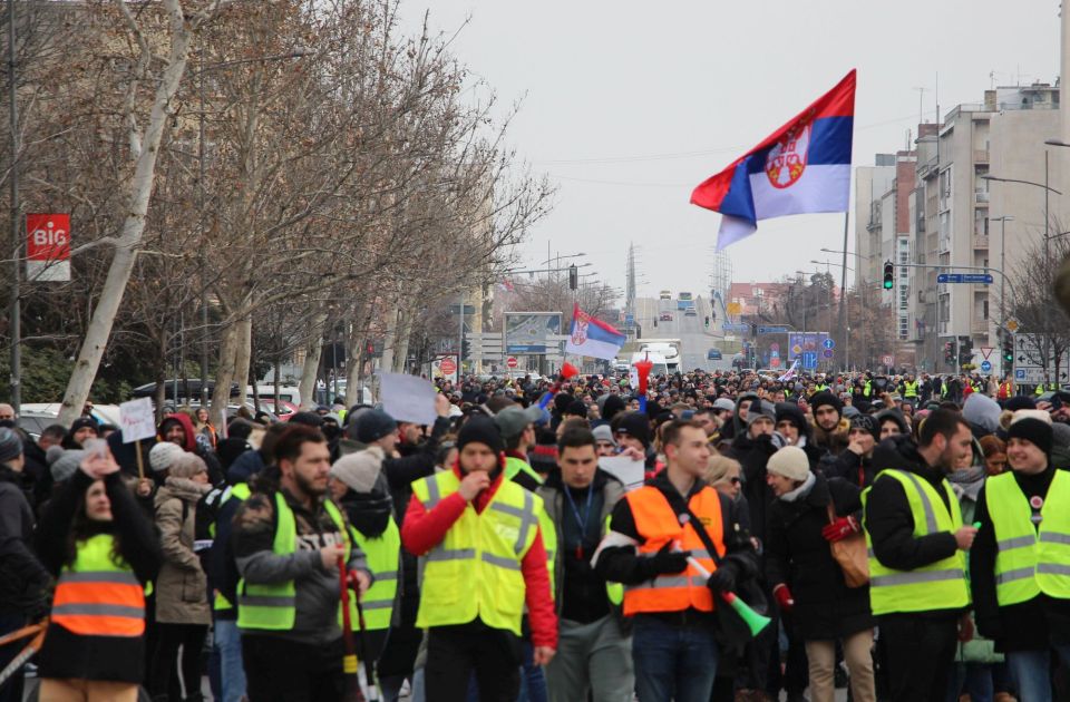 FOTO, VIDEO: Kako je izgledao protest prosvetara, đaka, studenata, roditelja i IT-jevaca?