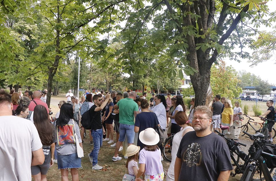 FOTO: Završen skup protiv Rio Tinta u Novom Sadu, jer "Jadar" nije bio na dnevnom redu u Loznici